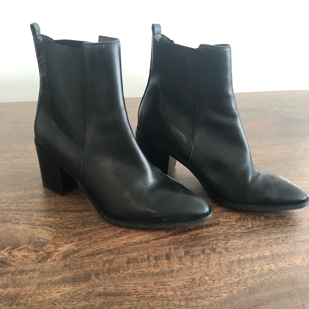 Kenneth Cole Black Ankle Bootie Pointed Toe